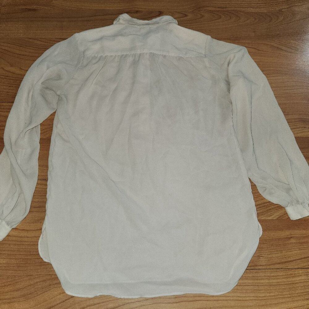 Cloudy White Dressy Top || Medium GUC - Picture 8 of 8